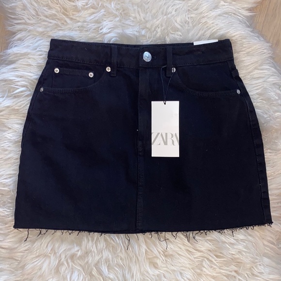 Zara Black Denim Frayed Mini Skirt - Picture 2 of 6